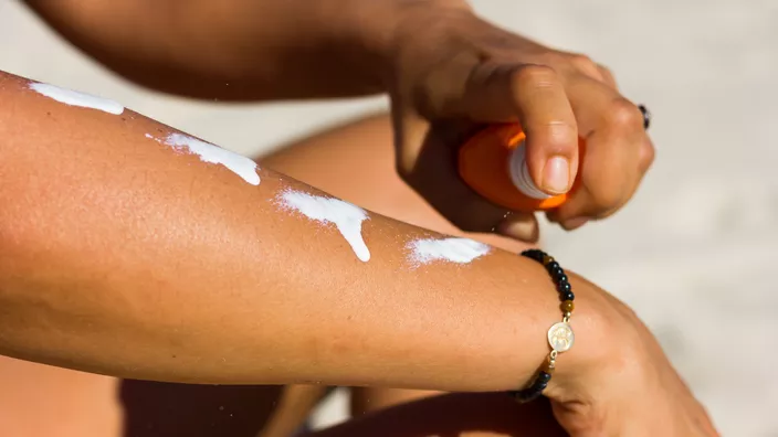 Nederland stelt zonnebrandcrème beschikbaar om huidkanker te bestrijden – Labass.net